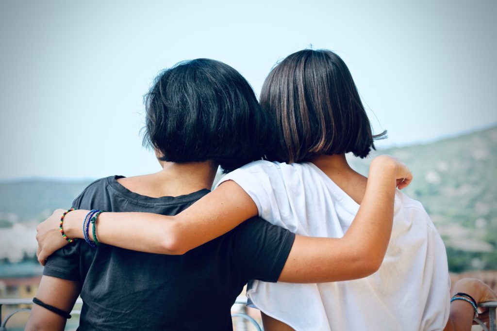 friendship-5616035-Flipped